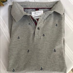 Men’s anchor polo.